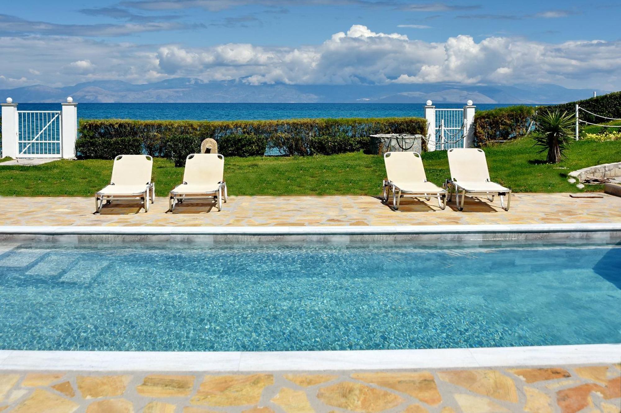 Antorina Beachfront Villas With Private Pools Kamari  Eksteriør bilde